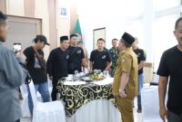 Paguyuban sound system Jombang bersama wakil bupati Salmanudin Yazid (Gus Salman) usai audiensi pembahasan aturan sound system. FOTO NANANG.