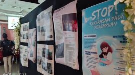 Sejumlah poster yang dipasang WCC Jombang untuk kampanyekan anti kekerasan terhadap perempuan di Kota Santri. FOTO NANANG. 