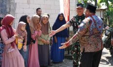 Senyum Warga Jombang Menaruh Asa, Sinergitas Tentara dan Pemerintah Daerah