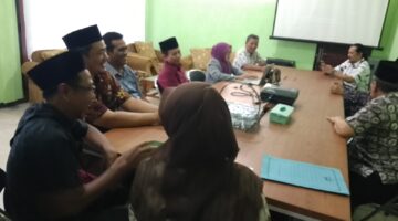 Suasana rapat Dewan Pendidikan Jombang. ISTIMEWA