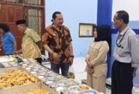 Dewan pendidikan saat melakukan inspeksi mendadak di SPPG Kepatihan dan tidak menemukan kendala di SPPG. FOTO MITRAMEDIA