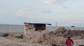 Meski belum mengantongi izin, proyek sudah dibangun. FOTO ANANG