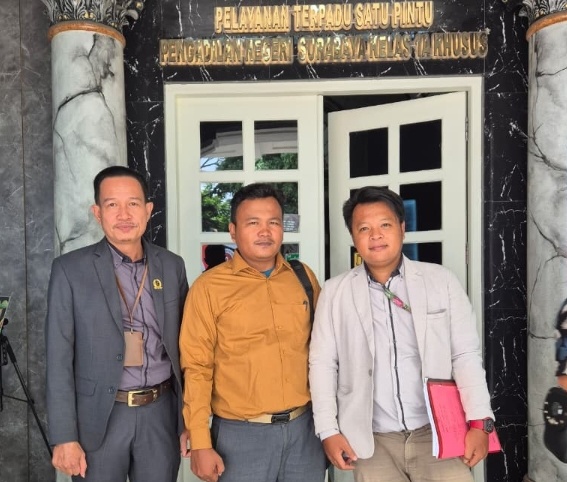 Tim kuasa hukum dari Kantor Hukum SSA Al Wahid Jombang. (Istimewa) 