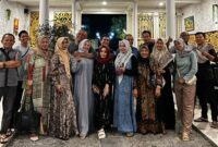 Foto bersama warga Perumahan Griya Permata Sumbermulyo, Kecamatan Jogoroto, Kabupaten Jombang, Kenanga 3 usai acara buka bersama. (Ist)