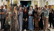 Foto bersama warga Perumahan Griya Permata Sumbermulyo, Kecamatan Jogoroto, Kabupaten Jombang, Kenanga 3 usai acara buka bersama. (Ist)