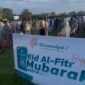 Jemaah Muhammadiyah saat menggelar salat ied di Lapangan Desa Pulolor. (Istimewa) 