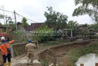 Kondisi jalan ambrol. (Istimewa) 