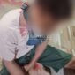 Korban dengan kondisi berlumuran darah usai dihajar oleh pelaku. (Anang/MITRAMEDIA) 