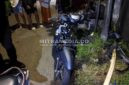 Kondisi motor Honda Scoopy yang dikendarai oleh tiga santri ringsek usai terlibat kecelakaan di Jombang. (ISTIMEWA/MITRAMEDIA) 