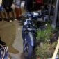 Kondisi motor Honda Scoopy yang dikendarai oleh tiga santri ringsek usai terlibat kecelakaan di Jombang. (ISTIMEWA/MITRAMEDIA) 