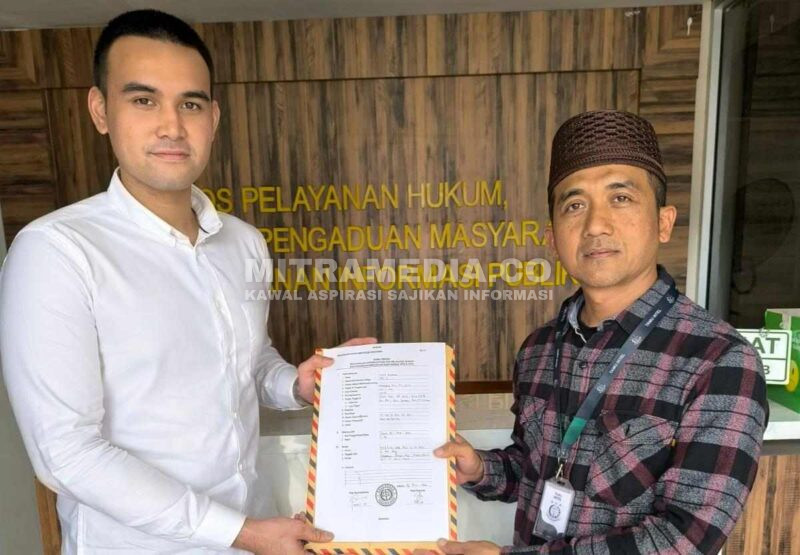 Dewan Pimpinan Daerah Organisasi Kemasyarakatan Forum Komunikasi Industri-1 (DPD Ormas FKI-1) saat melayangkan laporan. ISTIMEWA