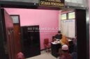 Sejumlah wali murid saat mengadukan dugaan penahanan ijazah ke Dewan Pendidikan. (ISTIMEWA) 