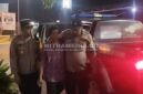 Seorang pria depresi saat diamankan polisi. (Istimewa) 