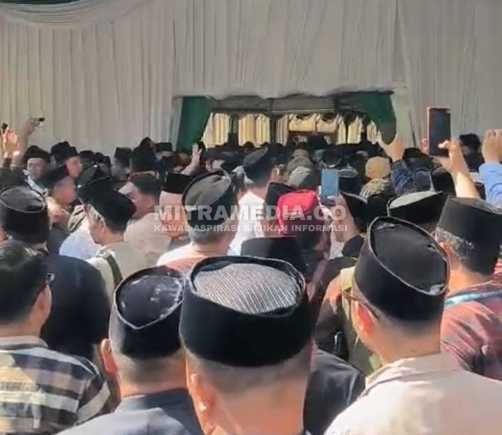 Kericuhan di area Muktamar NU Jombang. (MITRAMEDIA) 