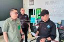 Perwakilan LSM FOKAL saat berada di Kejati Lampung. (RIZA/MITRAMEDIA) 