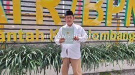 Penggugat Muchammad Zainuri saat berada di Kantor ATR/BPN Jombang. (ISTIMEWA/MITRAMEDIA) 