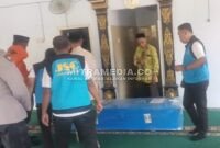 Korban saat hendak disalati dan dimakamkan di rumah duka Desa Bulurejo, Kecamatan Diwek, Kabupaten Jombang. (ANANG/MITRAMEDIA)