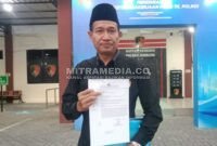 Pengacara pelapor, Syarahuddin, SH., dari Kantor Hukum SSA Al-Wahid saat diwawancarai di Mapolres Jombang. (MITRAMEDIA)