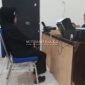 Pelapor saat dimintai keterangan oleh polisi. (ANANG/MITRAMEDIA.CO) 